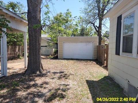 612 E Walnut St, Altus, OK 73521 photo 4