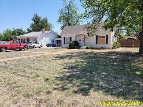 612 E Walnut St, Altus, OK 73521 photo 2