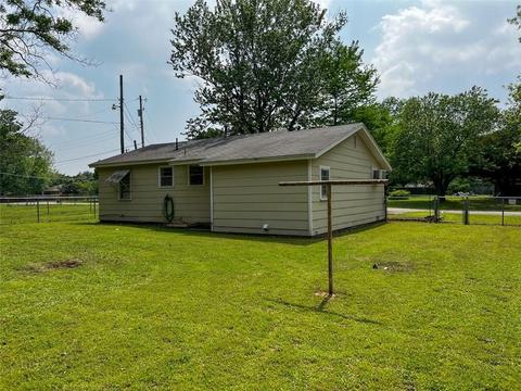 902 S 6th St, Davis, OK 73030 photo 2