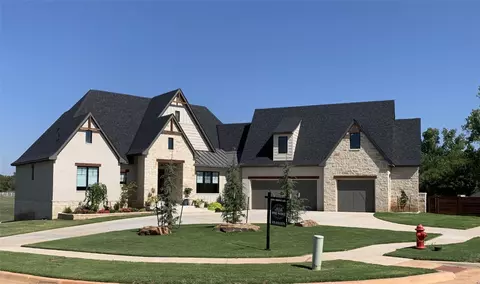 4200 Rustic Trl, Moore, OK 73160