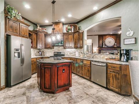 2912 Elmo Way, Moore, OK 73160 photo 20