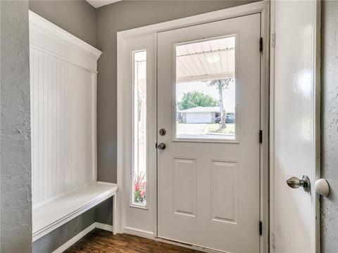 815 Pinebrook Dr, Guthrie, OK 73044 photo 2