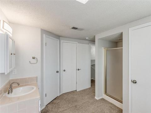 2137 Goodrich Dr, Moore, OK 73170 photo 16