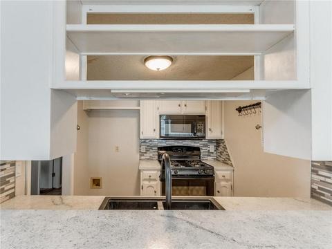 2137 Goodrich Dr, Moore, OK 73170 photo 9