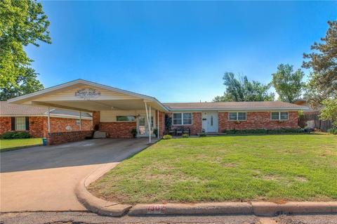 1302 N Prouty, Watonga, OK 73772 photo 1