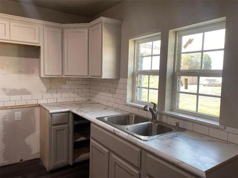 801 Hickory St, Altus, OK 73521 photo 5