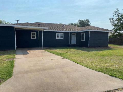 801 Hickory St, Altus, OK 73521 photo 1