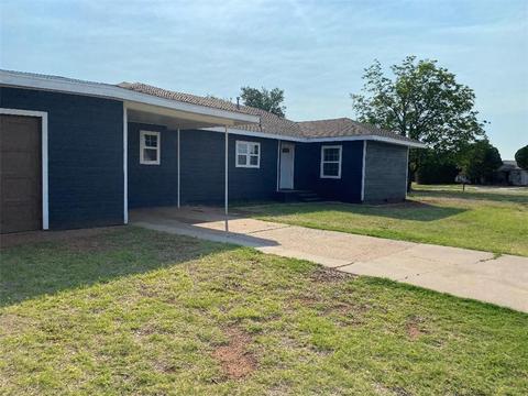 801 Hickory St, Altus, OK 73521 photo 3