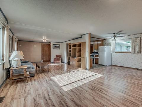 213 S Cherry St, Crescent, OK 73028 photo 7
