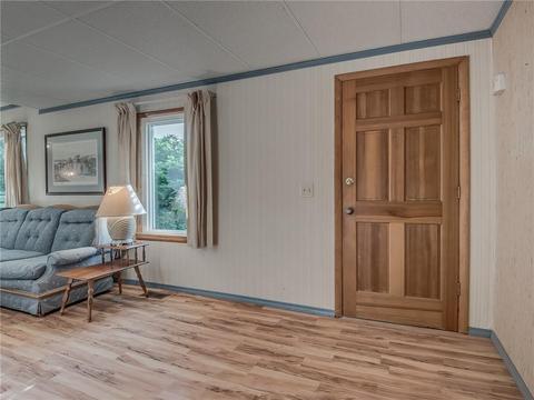 213 S Cherry St, Crescent, OK 73028 photo 4