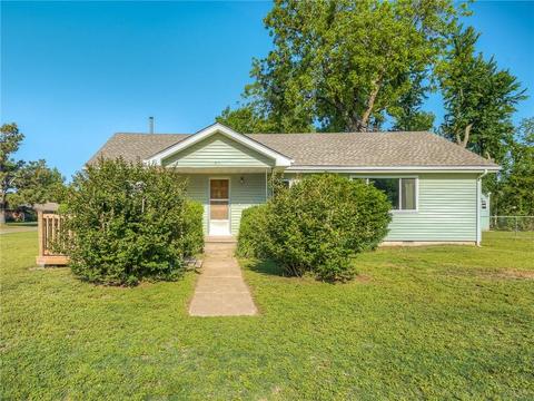 213 S Cherry St, Crescent, OK 73028 photo 1