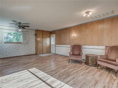 213 S Cherry St, Crescent, OK 73028 photo 9