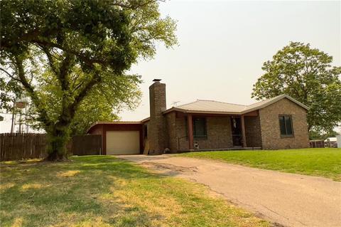 610 S Magnolia Ave, Erick, OK 73645 photo 1