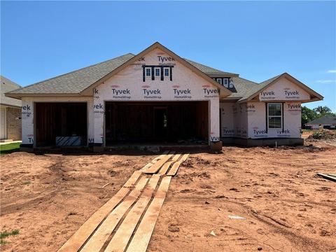 2408 Northfork Dr, Moore, OK 73160 photo 2