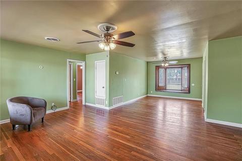 900 E Sycamore St, Altus, OK 73521 photo 6
