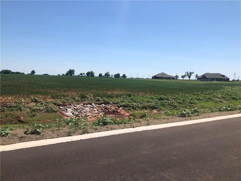 22721 Tuscan Estates Dr, Edmond, OK 73025