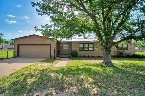 524 S Elm St, Erick, OK 73645 photo 2