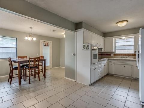 3717 N Bryan Ave, Bethany, OK 73008 photo 6