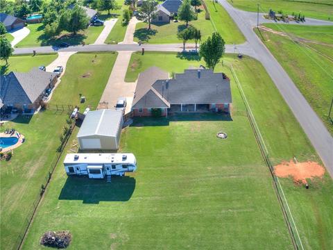 912 Grandview Rd, Tuttle, OK 73089 photo 4