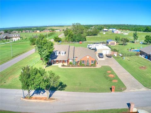912 Grandview Rd, Tuttle, OK 73089 photo 3