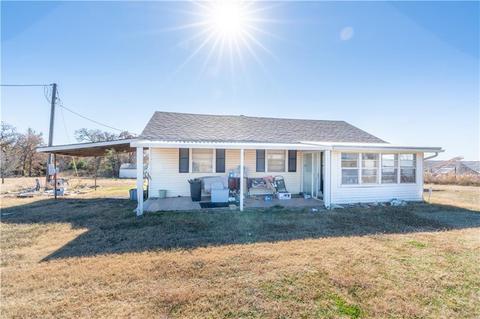 1151 E Seward Rd, Guthrie, OK 73044 photo 3