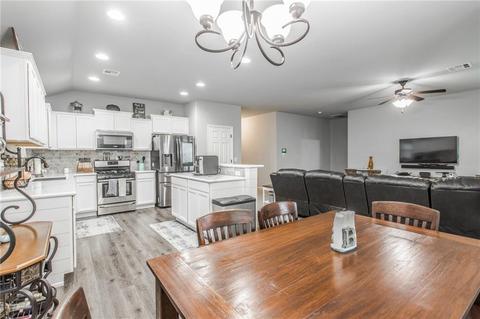 9640 Eli Dr, Moore, OK 73160 photo 13