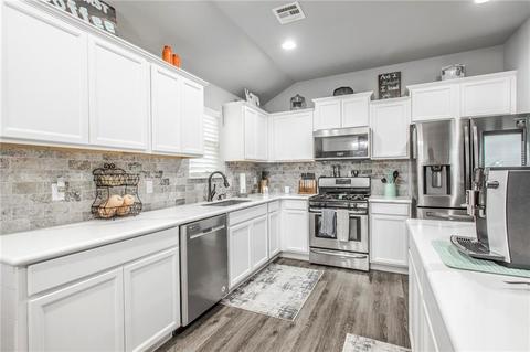 9640 Eli Dr, Moore, OK 73160 photo 12