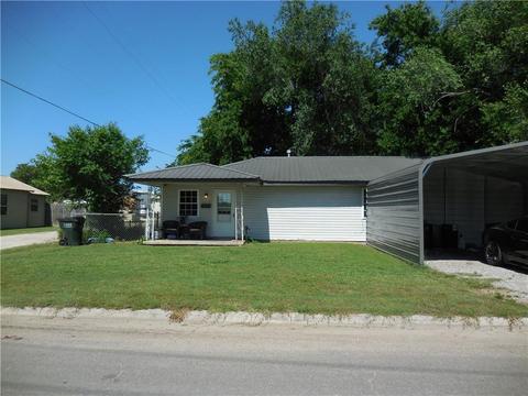 106 S B St, Davis, OK 73030 photo 2