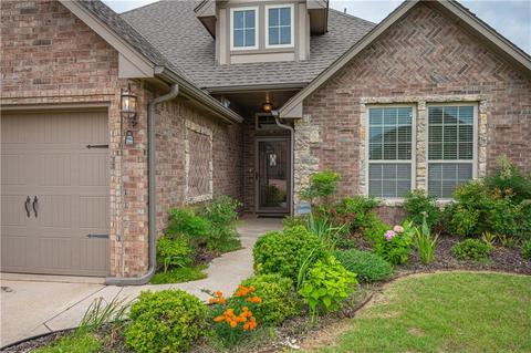 4825 Champlain Pl, Edmond, OK 73025 photo 3