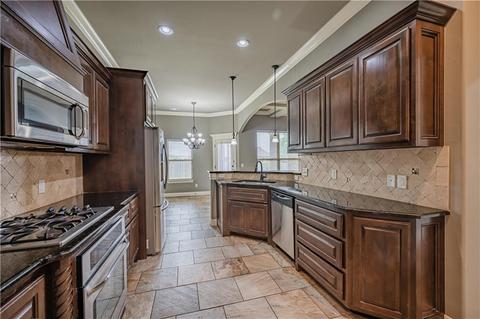 4825 Champlain Pl, Edmond, OK 73025 photo 11