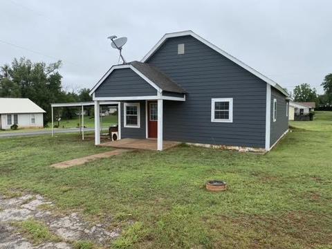 301 E 9th St, Leedey, OK 73654 photo 2