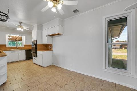100 Sumner Dr, Altus, OK 73521 photo 13
