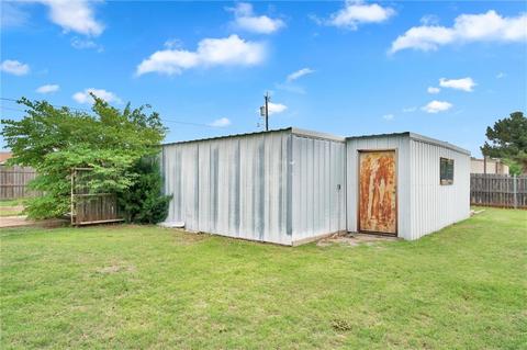 623 E Grand Ave, Sayre, OK 73662 photo 32