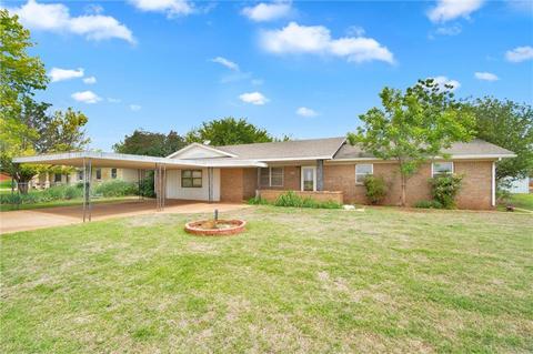 623 E Grand Ave, Sayre, OK 73662 photo 2