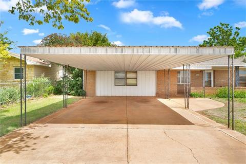 623 E Grand Ave, Sayre, OK 73662 photo 3