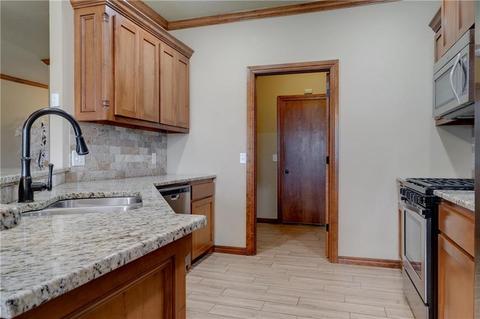 904 Carol Ann Pl, Moore, OK 73160 photo 8