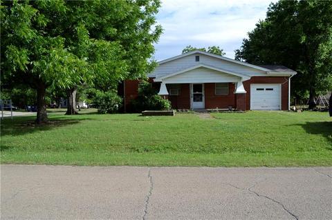 224 E 2nd St, Stroud, OK 74079 photo 1