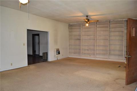 224 E 2nd St, Stroud, OK 74079 photo 5