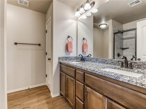 5880 Cimarron Cir, Guthrie, OK 73044 photo 17