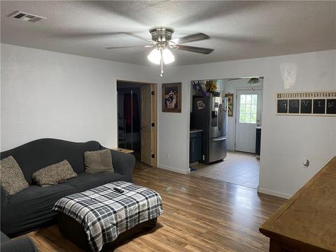 604 N Jackson St, Altus, OK 73521 photo 2