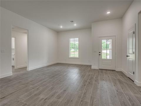 9525 Megans Way, Mcloud, OK 74851 photo 11