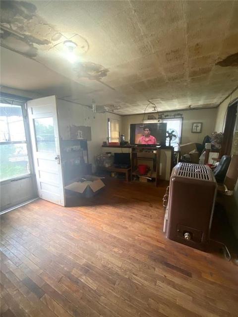 301 E 7th St, Cement, OK 73017 photo 2