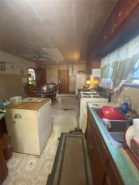 301 E 7th St, Cement, OK 73017 photo 5