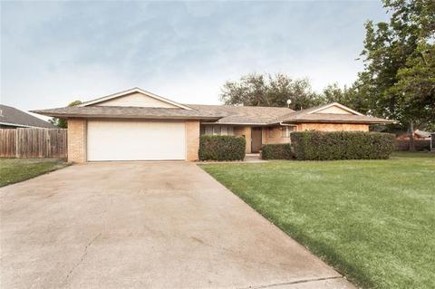 105 Sandra Rd, Clinton, OK 73601 photo 1