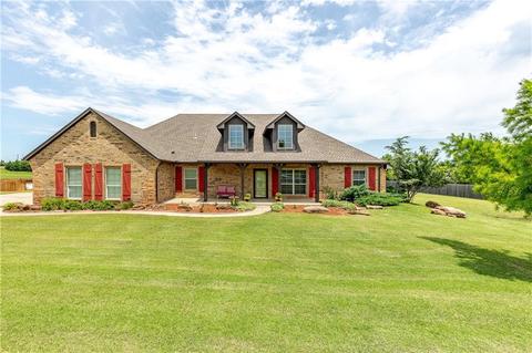 1151 Stone Crest Dr, Edmond, OK 73034