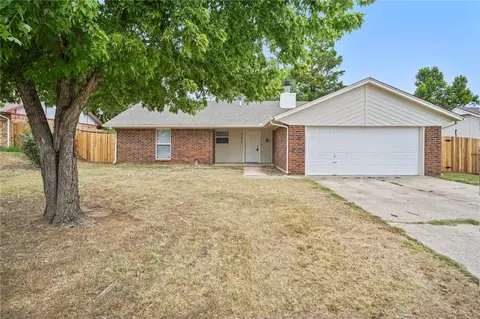 392 W Echo Ln, Harrah, OK 73045 photo 1