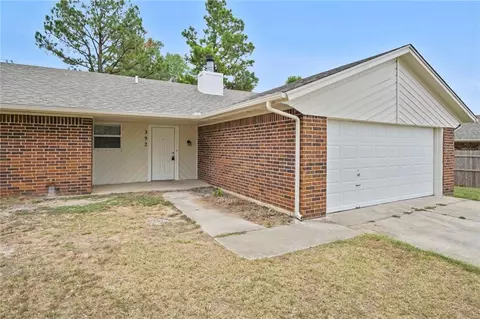 392 W Echo Ln, Harrah, OK 73045 photo 24