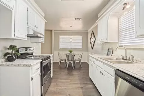392 W Echo Ln, Harrah, OK 73045 photo 6