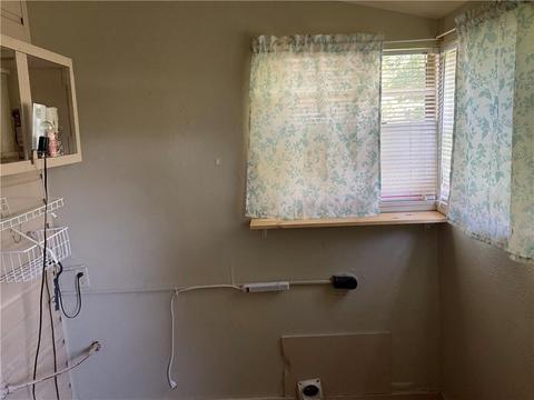 20557 Oak St, Harrah, OK 73045 photo 2