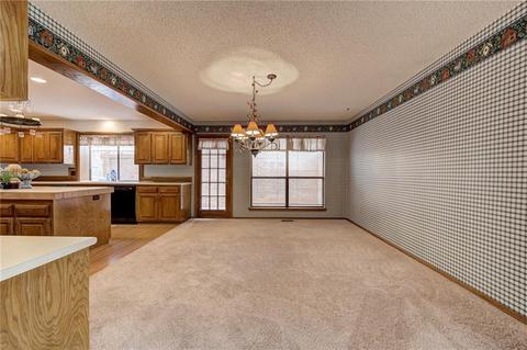 125 E Vail Dr, Yukon, OK 73099 photo 12